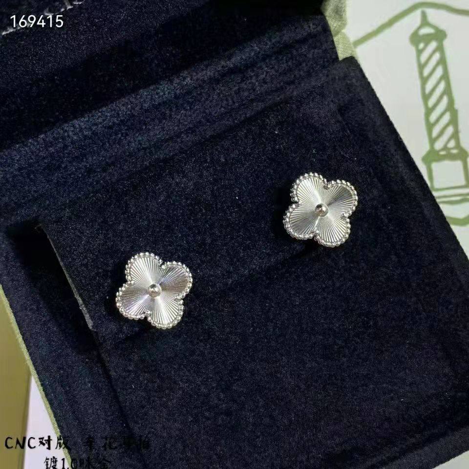 Van Cleef & Arpels Perlée 耳环 2