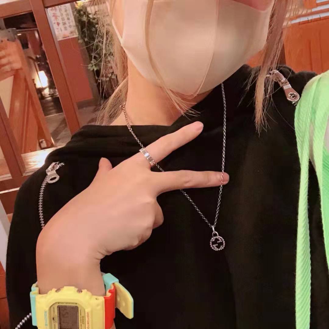 Van Cleef & Arpels Sweet Alhambra 项链 2