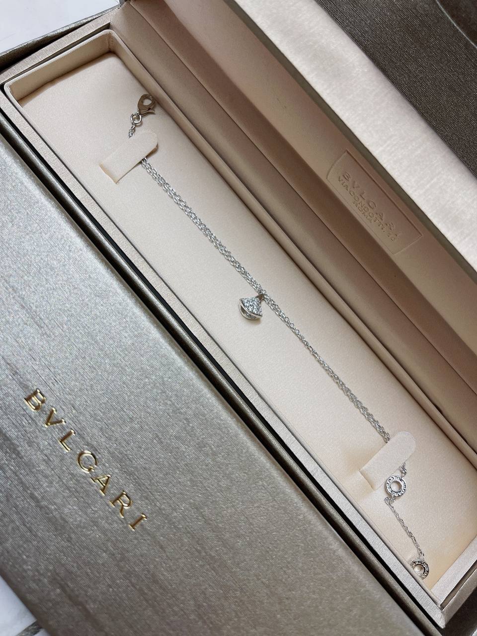 Chanel N°5 手镯/手链 2