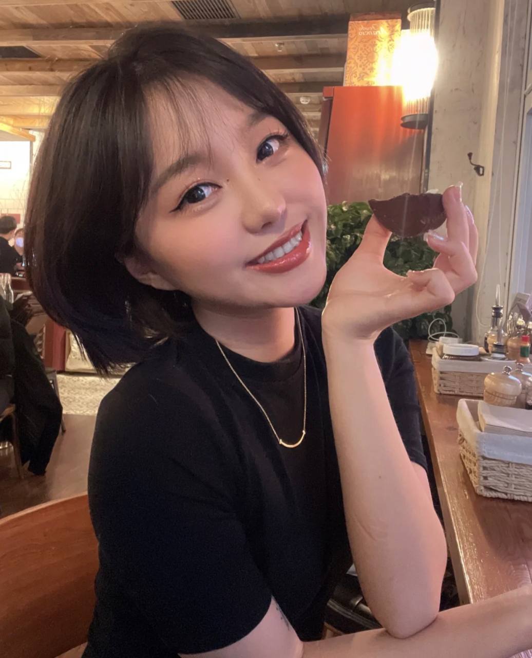 Chanel N°5 耳环 4