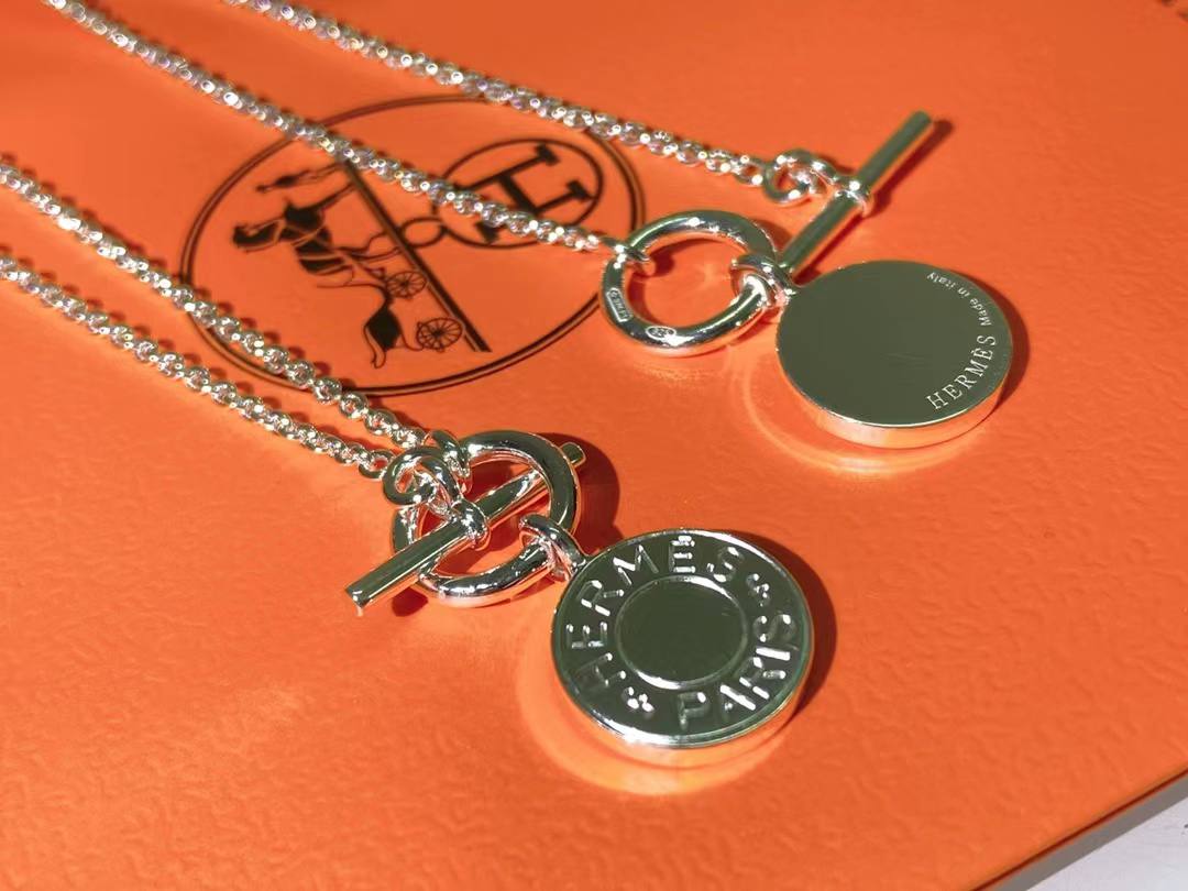 Chanel Camélia 戒指 2