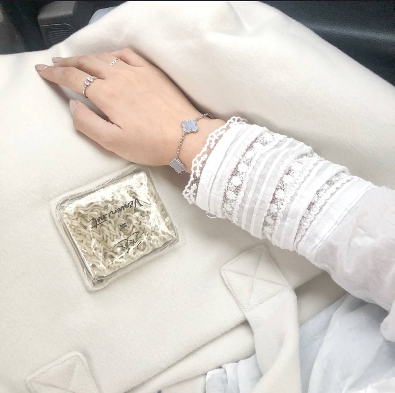 Dior Rose des Vents 耳环 5