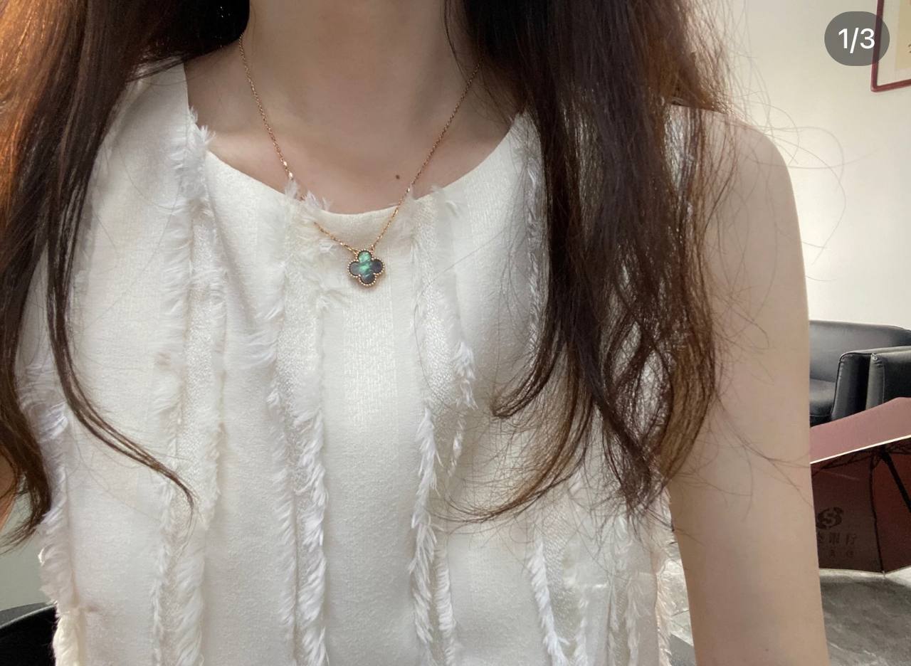 Dior Lucky Dior 耳环 2