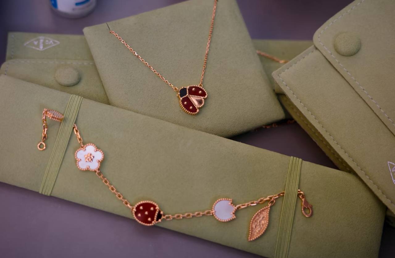 Bvlgari Divas' Dream 项链 5